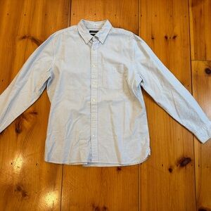 Banana Republic Organic Cotton Untucked Standard Fit (Size L)